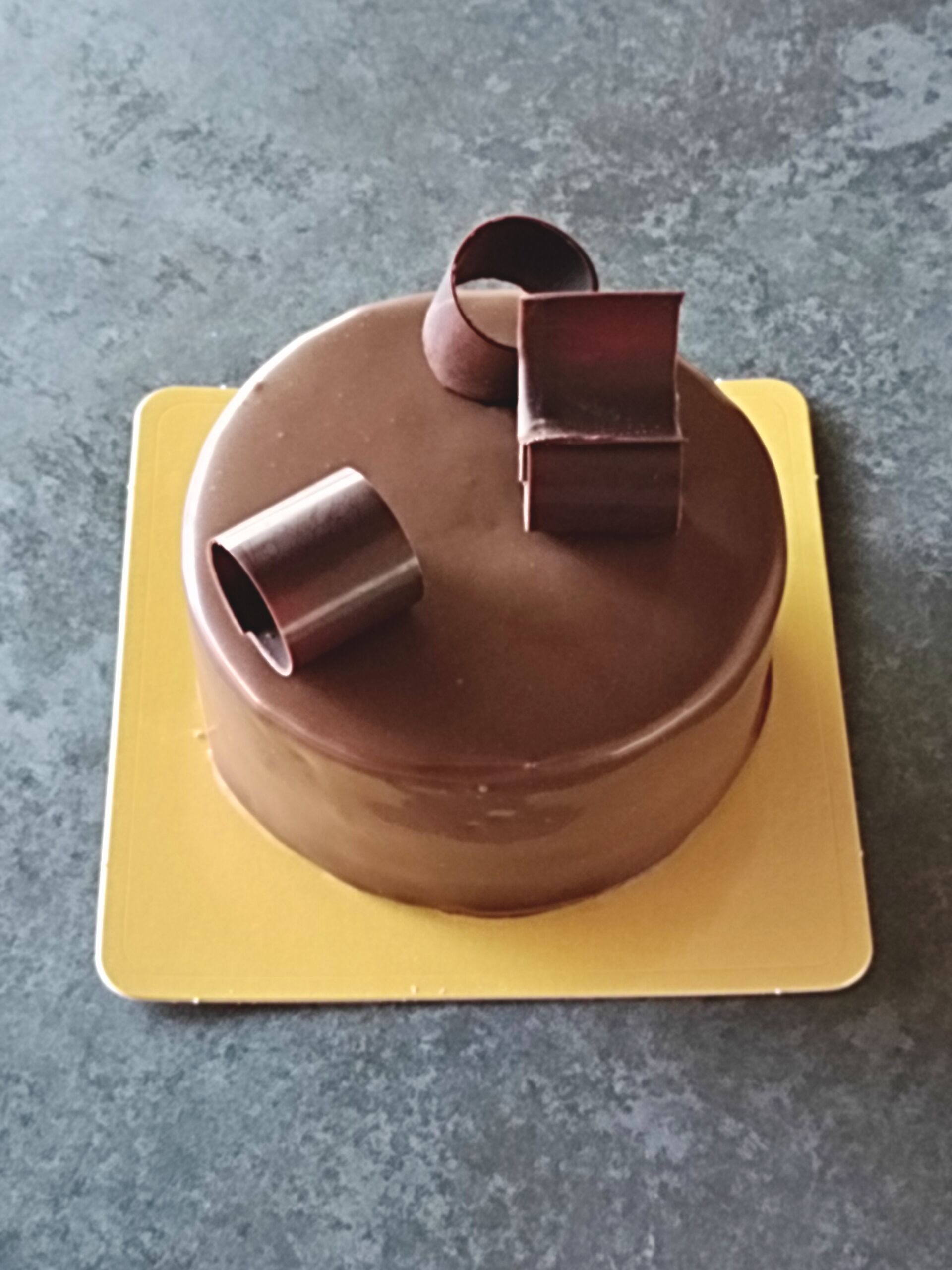 ショコラ レジェ | ホールケーキ | 葛西のケーキ屋ならLa vie est le
