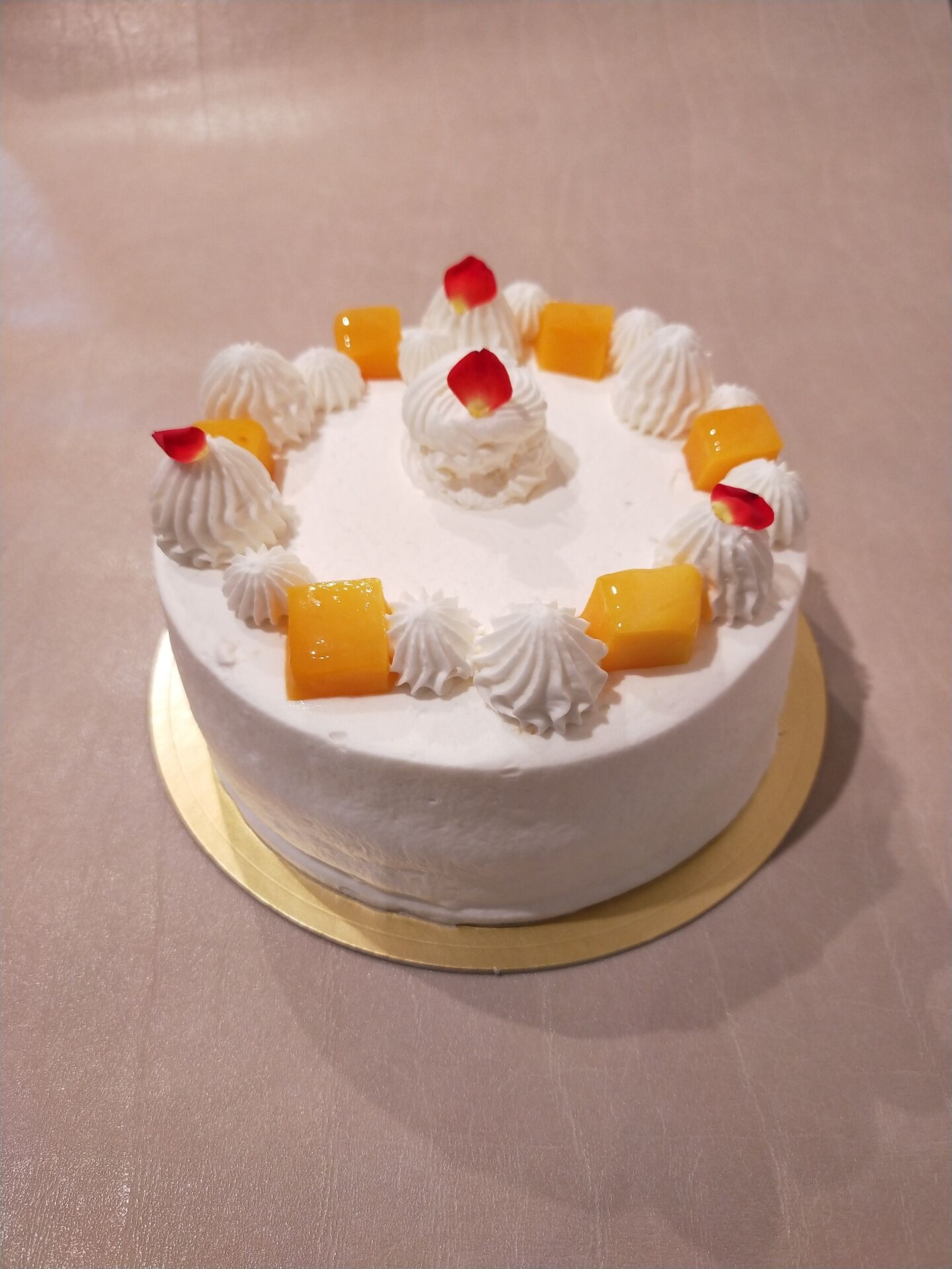 ホールケーキ